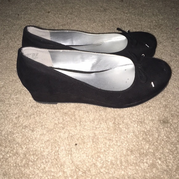 Small Wedges - Picture 2 of 2